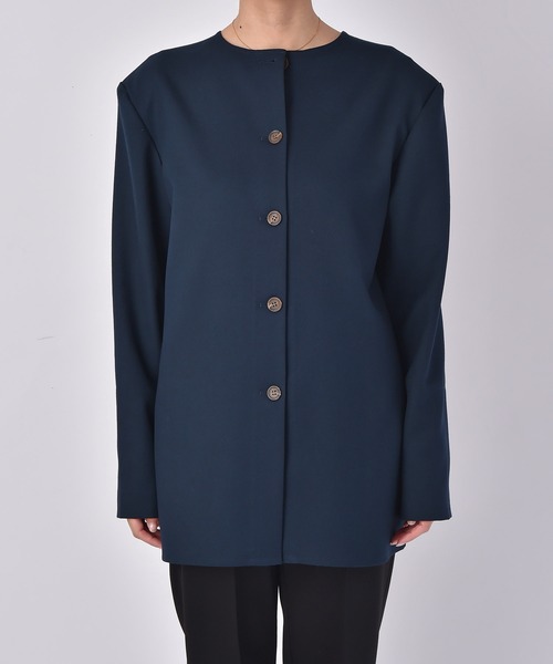 AKTE（アクテ）の「ショルダーパッド2WAYシャツ（シャツ/ブラウス・レディース・チャコールグレー/ダークグリーン・2/1）」の11枚目の写真