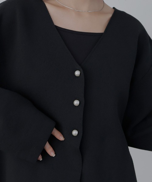 LIAN（リアン）の「パールボタンペプラムカーデ（ニット/セーター