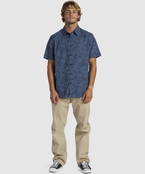 Quiksilver（クイックシルバー）の「APERO ORGANIC CLASSI/クイックシルバー半袖総柄シャツ（シャツ/ブラウス・メンズ・オレンジ/ブラウン/ブルー/ブルー系その他/ブルー系その他2/イエロー・MEDIUM/X-LARGE/LARGE/SMALL）」の20枚目の写真