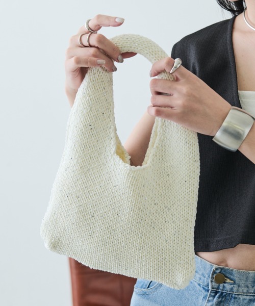 Aunt Marie's（アントマリーズ）の「スパンコールミニニットバッグ（ハンドバッグ・レディース・ブラック/ホワイト/ブルー・FREE）」の4枚目の写真