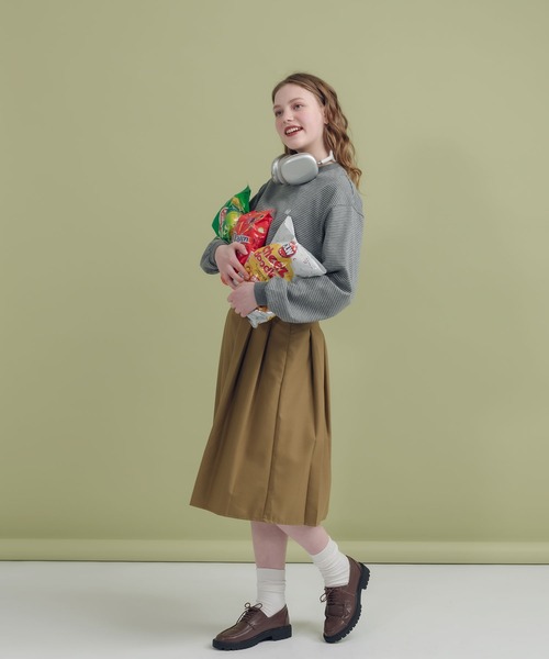 MUHET（ミュエータ）の「ロゴ刺繍ロンT（Tシャツ/カットソー・レディース・ブラック/オフホワイト/チャコールグレー/ベージュ・MEDIUM/X-LARGE）」の21枚目の写真