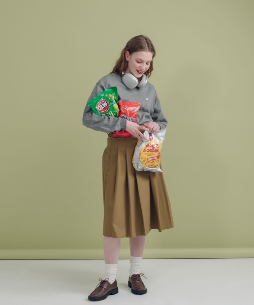 MUHET（ミュエータ）の「ロゴ刺繍ロンT（Tシャツ/カットソー・レディース・ブラック/オフホワイト/チャコールグレー/ベージュ・MEDIUM/X-LARGE）」の20枚目の写真