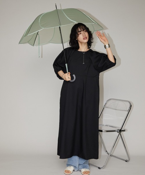 Aunt Marie's(アントマリーズ)の「フラワーカラークリアアンブレラ(長傘・レディース・イエロー/パープル/サックスブルー/グリーン・FREE)」の8枚目の写真