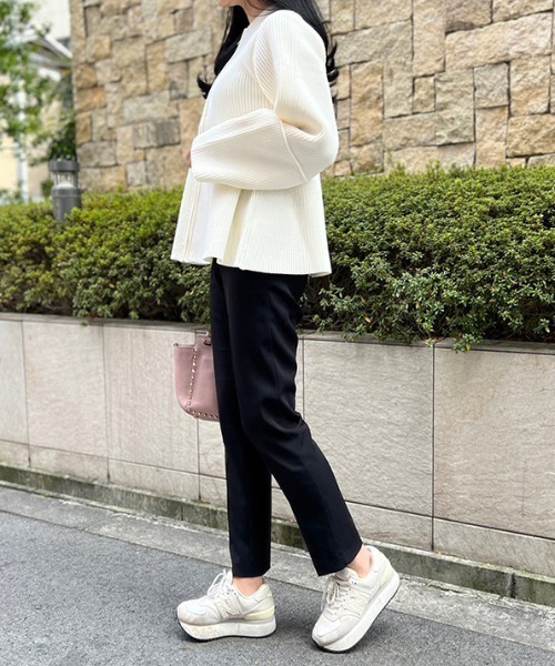 MODE ROBE（モードローブ）の「ペプラムニットブルゾン（ブルゾン・レディース・アイボリー/ブラック・FREE）」の7枚目の写真