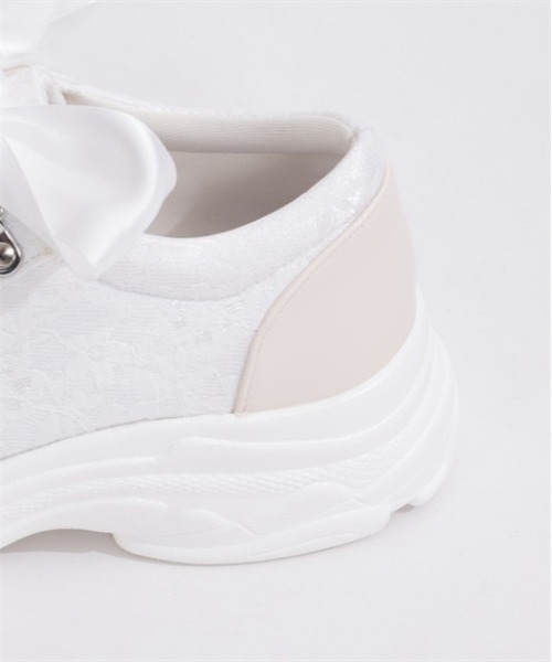 axes femme POETIQUE（アクシーズファムポエティック）の「サテンリボンスニーカー（スニーカー・レディース・ホワイト/ブラック・MEDIUM/LARGE）」の6枚目の写真
