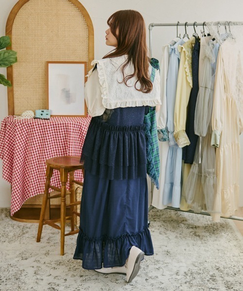 kutir(クティール)の「【クティールとレトロ】ラメチュールフリルビスチェ(ベスト・レディース・ブラック/オフホワイト/ネイビー・FREE)」の13枚目の写真