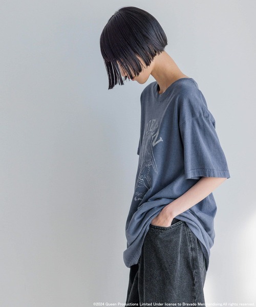 yuw（ユウ）の「ＱＵＥＥＮ　ＴＯＵＲ　Ｔｅｅ 113594（Tシャツ/カットソー・レディース・ブルー・FREE）」の9枚目の写真