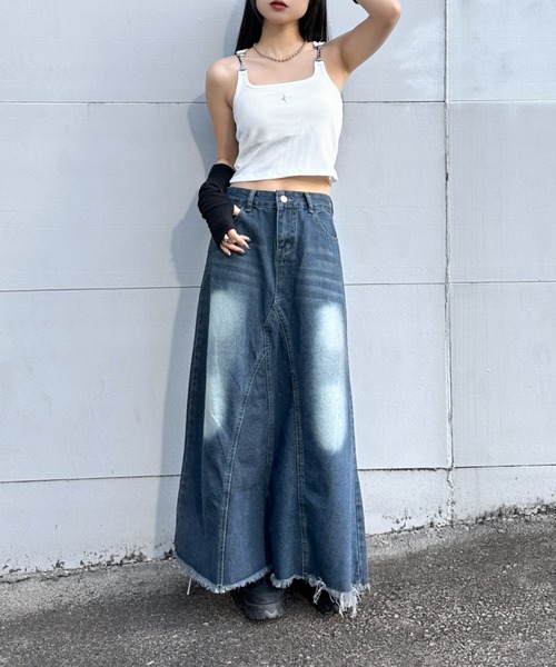 LVEU.(ラブユ.)の「【LVEU.】スターモチーフタンクトップ / トップス カットソー タンクトップ パット カップ チェーン クロップド ショート ワンポイント 星 スター コンパクト ブラック アイボリー グレー(タンクトップ・レディース・ホワイト/ブラック/グレー・FREE)」の15枚目の写真