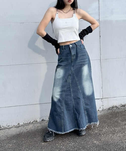 LVEU.(ラブユ.)の「【LVEU.】スターモチーフタンクトップ / トップス カットソー タンクトップ パット カップ チェーン クロップド ショート ワンポイント 星 スター コンパクト ブラック アイボリー グレー(タンクトップ・レディース・ホワイト/ブラック/グレー・FREE)」の17枚目の写真