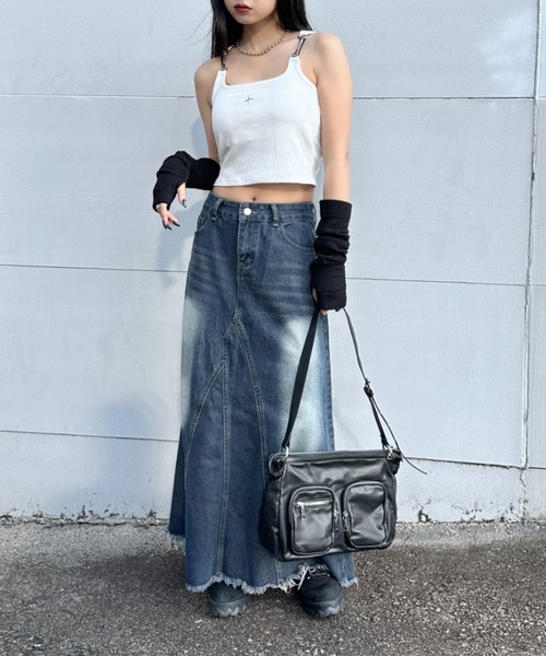 LVEU.(ラブユ.)の「【LVEU.】スターモチーフタンクトップ / トップス カットソー タンクトップ パット カップ チェーン クロップド ショート ワンポイント 星 スター コンパクト ブラック アイボリー グレー(タンクトップ・レディース・ホワイト/ブラック/グレー・FREE)」の9枚目の写真