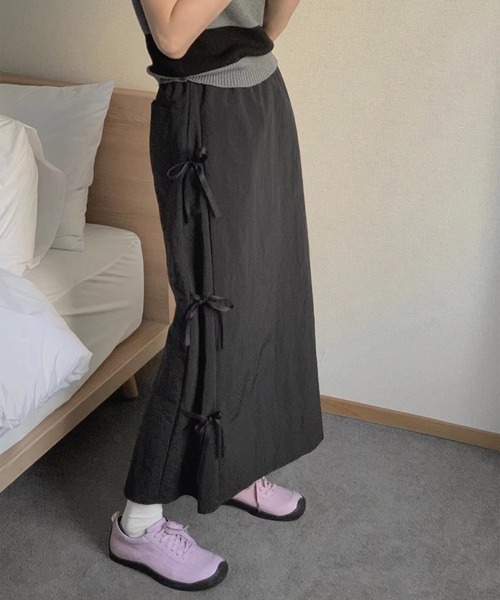 leune(ルネ)の「サイドリボンロングスカート(スカート・レディース・オフホワイト/ブラック・FREE)」の9枚目の写真