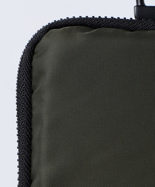 UNITED ARROWS(ユナイテッドアローズ)の「【別注】<YOSEMITE STRAP> MULTI CASE M/マルチケース M(その他小物・メンズ・ブラック/オリーブ・FREE)」の4枚目の写真