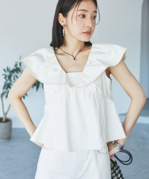 VIS（ビス）の「【セットアップ対応】デニムフリルブラウス【洗える】（シャツ/ブラウス・レディース・ホワイト系その他4/ブルー系その他3/ブルー系その他4・FREE）」の2枚目の写真