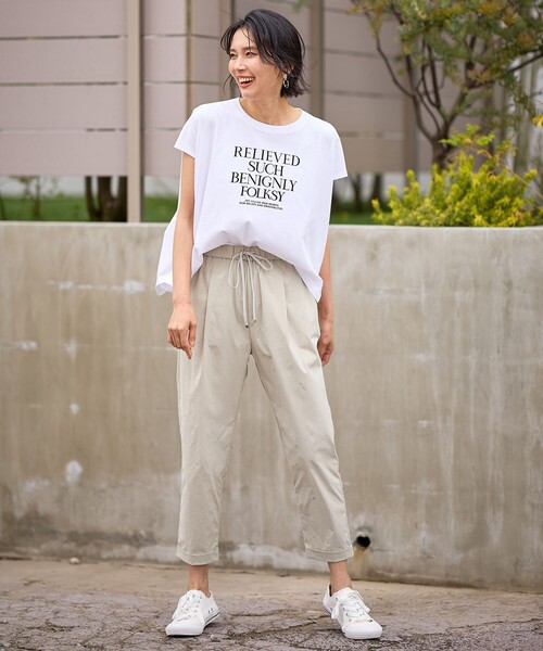 ANY(エニィ)の「【ウエストゴム/ストレッチ】クールタッチタックパンツ(その他パンツ・レディース・ブラック系/グレー系/ダークブラウン系/パープル系・4)」の17枚目の写真