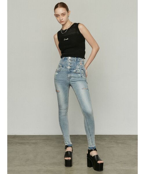 EMODA(エモダ)の「アシンメトリーレースアップハイウエストパギンス(デニムパンツ・レディース・ライトブルー/ブラック・SMALL/MEDIUM/X-SMALL)」の22枚目の写真