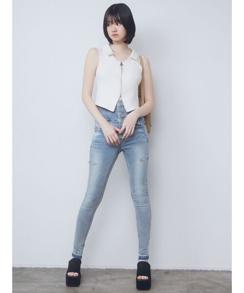 EMODA（エモダ）の「アシンメトリーレースアップハイウエスト