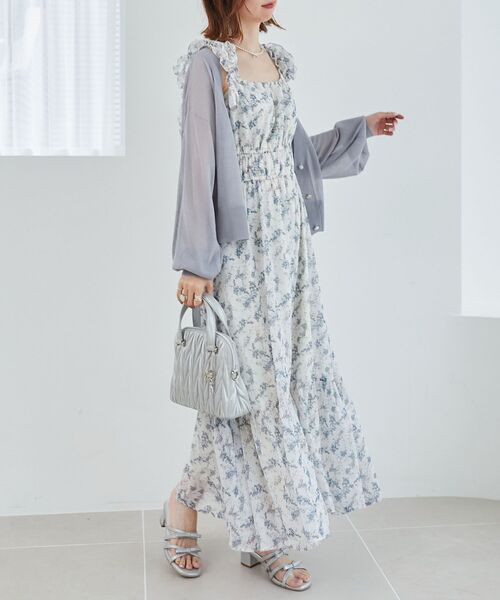 MAJESTIC LEGON（マジェスティックレゴン）の「ビジュー釦シアーニットカーデ（カーディガン/ボレロ・レディース・ブルー/オフホワイト/ブラック/ピンク・MEDIUM）」の6枚目の写真