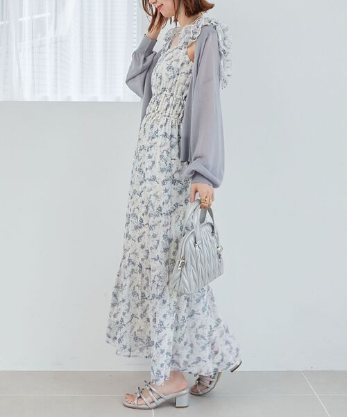 MAJESTIC LEGON（マジェスティックレゴン）の「ビジュー釦シアーニットカーデ（カーディガン/ボレロ・レディース・ブルー/オフホワイト/ブラック/ピンク・MEDIUM）」の7枚目の写真