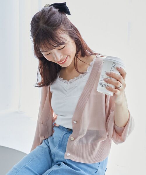 MAJESTIC LEGON（マジェスティックレゴン）の「ビジュー釦シアーニットカーデ（カーディガン/ボレロ・レディース・ブルー/オフホワイト/ブラック/ピンク・MEDIUM）」の17枚目の写真