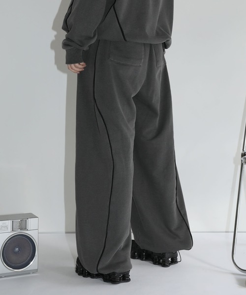 KMRii / レザーパイピングクロップドスウェットパンツ KMRii / レザーパイピングクロップドスウェットパンツ