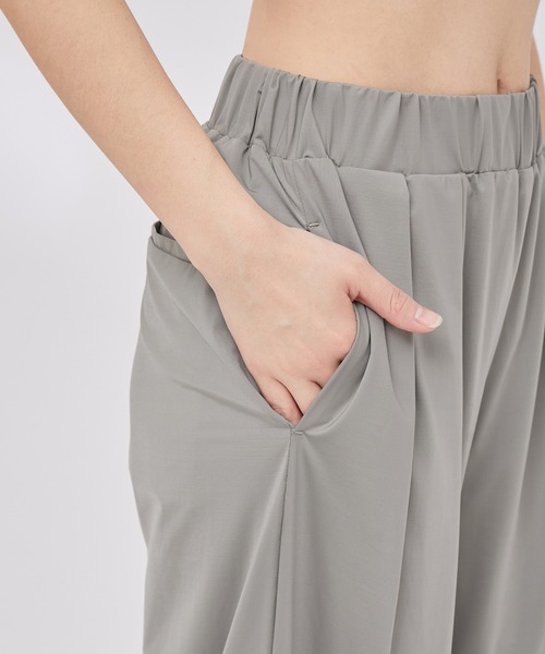 NERGY（ナージー）の「【水陸両用 ＆ UV】Aqua jersey リラックスパンツ（カーゴパンツ・レディース・ブラック/カーキ・M/S）」の22枚目の写真