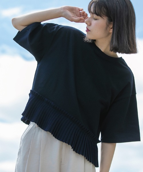 OPAQUE.CLIP(オペークドットクリップ)の「◆プリーツデザインドッキングトップス【洗濯機洗い可】(Tシャツ/カットソー・レディース・ブラック/ホワイト/ネイビー・36/38/40/42)」の3枚目の写真