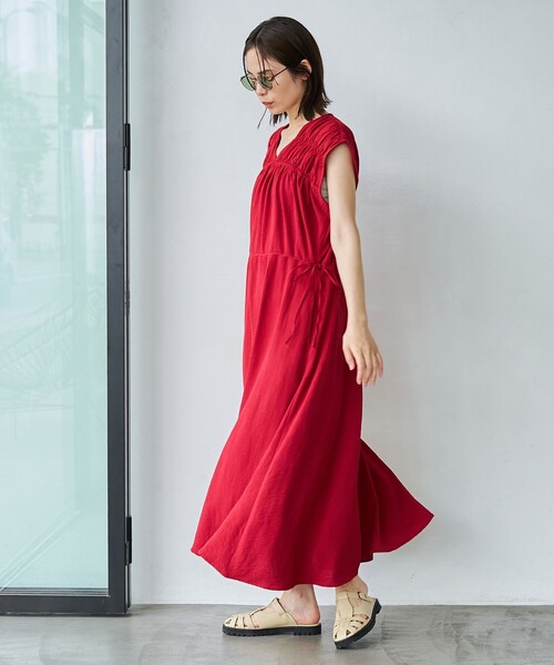 coen（コーエン）の「【RONEL】ギャザーVネックフレアワンピース（ワンピース・レディース・ブラック/ベージュ/レッド・S/M）」の22枚目の写真