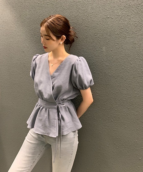 gossip！ロサンゼルス（ゴシップロサンゼルス）の「Vネックサイドリボンパフスリーブブラウス（シャツ/ブラウス・レディース・ブラウン/オフホワイト/ブルー・FREE）」の20枚目の写真