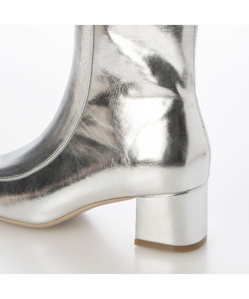 EVOL（イーボル）の「【EVOL】スクエア4.5cmヒールショートブーツ IX5500（ブーツ・レディース・シルバー/ブラウン/ブラック・LL/S/M/L）」の7枚目の写真