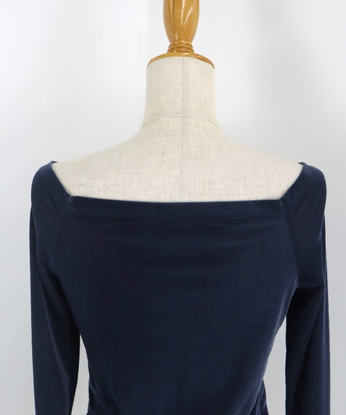 BLUEEAST(ブルーイースト)の「ベロアオフショルTシャツ(Tシャツ/カットソー・レディース・アイボリー/ブラック/ネイビー/モカ/ブラウン・MEDIUM)」の15枚目の写真