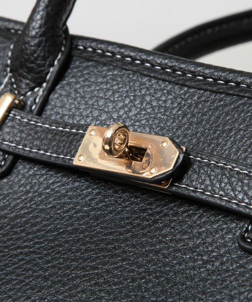 Julia Boutique(ジュリアブティック)の「ベルトデザインハンドバッグ/24633(ハンドバッグ・レディース・ベージュ/ブラック・ONE)」の12枚目の写真