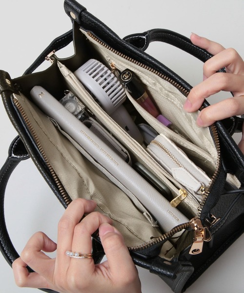 Julia Boutique(ジュリアブティック)の「ベルトデザインハンドバッグ/24633(ハンドバッグ・レディース・ベージュ/ブラック・ONE)」の17枚目の写真