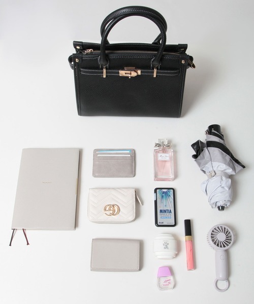 Julia Boutique(ジュリアブティック)の「ベルトデザインハンドバッグ/24633(ハンドバッグ・レディース・ベージュ/ブラック・ONE)」の18枚目の写真