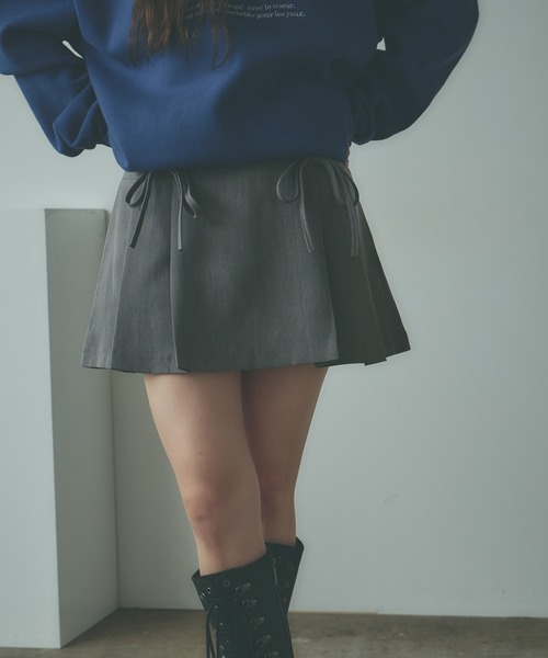 AO2（アオズ）の「Ribbon Mini pleated Skirt / リボンデザイン プリーツミニスカート（スカート・レディース・カーキブラウン/ブラック/グレー・FREE）」の16枚目の写真