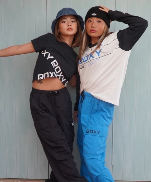ROXY(ロキシー)の「BIG DEAL L/S TEE/ロキシーロゴオーバーサイズシルエット長袖ロンT(Tシャツ/カットソー・レディース・ブラック/ホワイト・LARGE/MEDIUM/SMALL)」の12枚目の写真