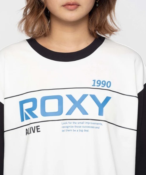 ROXY(ロキシー)の「BIG DEAL L/S TEE/ロキシーロゴオーバーサイズシルエット長袖ロンT(Tシャツ/カットソー・レディース・ブラック/ホワイト・LARGE/MEDIUM/SMALL)」の6枚目の写真