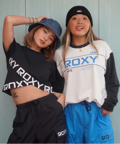 ROXY(ロキシー)の「BIG DEAL L/S TEE/ロキシーロゴオーバーサイズシルエット長袖ロンT(Tシャツ/カットソー・レディース・ブラック/ホワイト・LARGE/MEDIUM/SMALL)」の3枚目の写真
