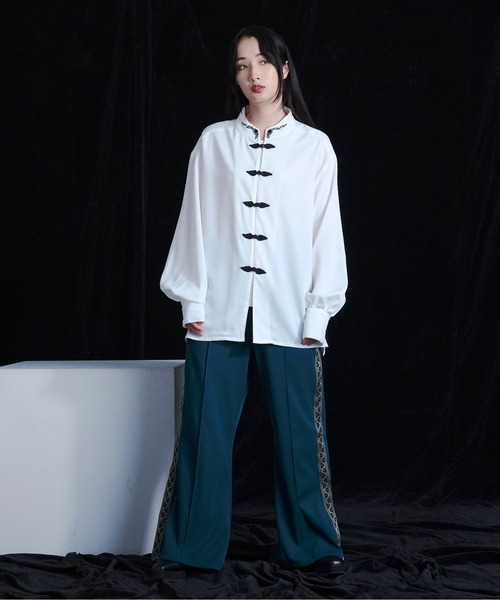 Ellno Loset(エルノロゼット)の「チャイナ刺繍ルーズシャツ(シャツ/ブラウス・メンズ・オフホワイト/ブラック/ブルーグレー・MEDIUM/SMALL/LARGE)」の10枚目の写真