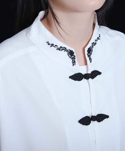 Ellno Loset(エルノロゼット)の「チャイナ刺繍ルーズシャツ(シャツ/ブラウス・メンズ・オフホワイト/ブラック/ブルーグレー・MEDIUM/SMALL/LARGE)」の8枚目の写真
