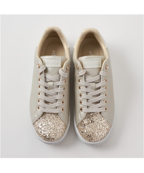 +diana（プラスダイアナ）の「ビジュー付きパンチングスニーカー（スニーカー・レディース・ホワイト/ブラック/ベージュ/シルバー/ゴールド・22.0cm/22.5cm/23.0cm/23.5cm/24.0cm/24.5cm/25.0cm/25.5cm/21.5cm）」の14枚目の写真