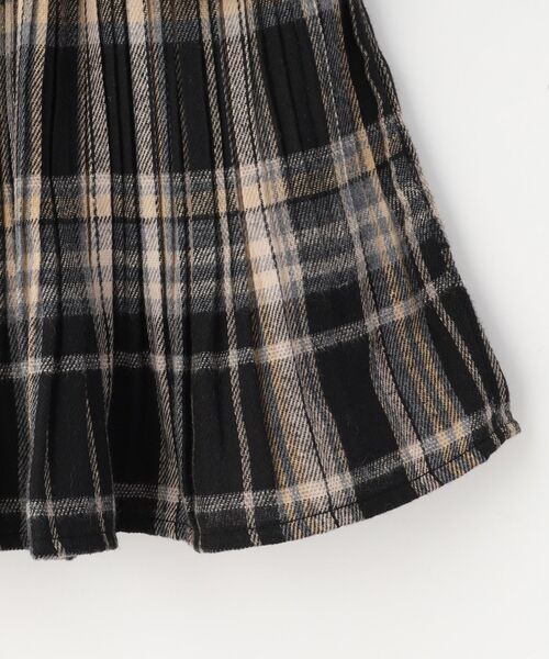 SHOO・LA・RUE（シューラルー）の「◆【110-140cm】クマチャーム付きチェックプリーツスカート（スカート・キッズ・ブルー系6/ブラック系1・11/12/13/14）」の6枚目の写真