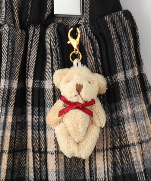 SHOO・LA・RUE（シューラルー）の「◆【110-140cm】クマチャーム付きチェックプリーツスカート（スカート・キッズ・ブルー系6/ブラック系1・11/12/13/14）」の8枚目の写真