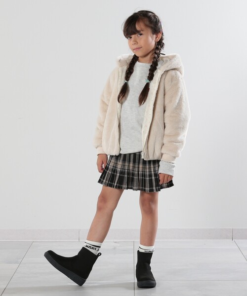 SHOO・LA・RUE（シューラルー）の「◆【110-140cm】クマチャーム付きチェックプリーツスカート（スカート・キッズ・ブルー系6/ブラック系1・11/12/13/14）」の13枚目の写真