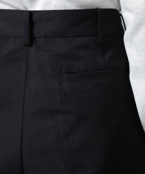 NANO universe(ナノユニバース)の「オイルドライク ワイドタックパンツ(その他パンツ・メンズ・ブラック/カーキ/ネイビー・M/S/L)」の16枚目の写真