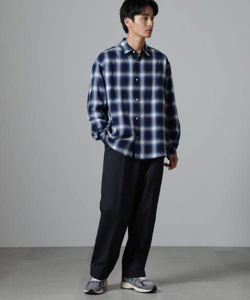 NANO universe(ナノユニバース)の「オイルドライク ワイドタックパンツ(その他パンツ・メンズ・ブラック/カーキ/ネイビー・M/S/L)」の10枚目の写真