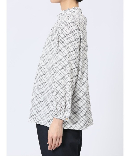 m.f.editorial（エムエフエディトリアル）の「【ストレッチ　マシンウォッシャブル】m.f.エディトリアル レディース ギャザーハイネック 8分袖プルオーバーブラウス（シャツ/ブラウス・レディース・ブラック×ホワイト/ベージュ/ネイビー・MEDIUM/LARGE）」の6枚目の写真