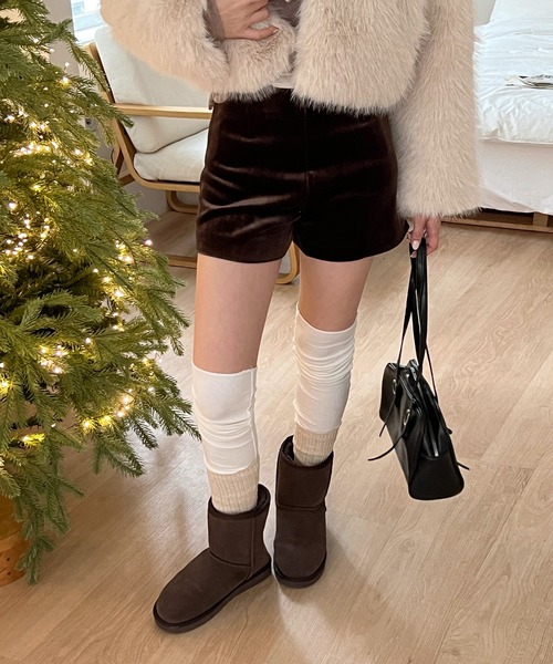 by muni:r(バイ ムニール)の「ベロアサイドファスナーショートパンツ(その他パンツ・レディース・ブラウン/ブラック・SMALL/MEDIUM)」の18枚目の写真