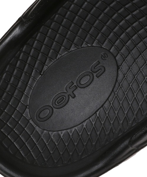OOFOS（ウーフォス）の「OOFOS OOmega-Black 2000440050211（サンダル・レディース・ブラック・25㎝/23㎝/24㎝）」の7枚目の写真