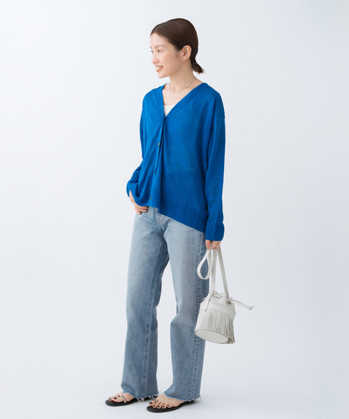 IENA(イエナ)の「YANUK/ヤヌーク 別注 LOWRISE LEA ストレートデニム(デニムパンツ・レディース・ブルー・23/24/25/26/22)」の3枚目の写真