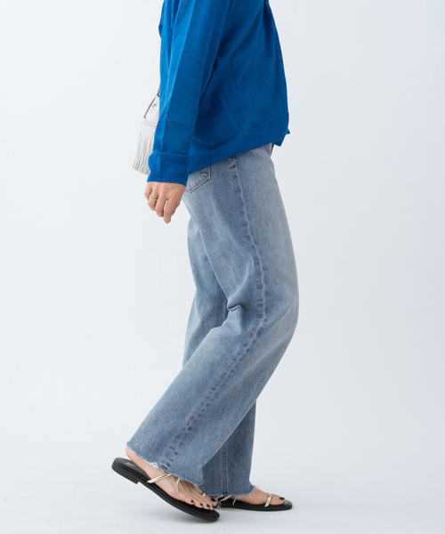 IENA(イエナ)の「YANUK/ヤヌーク 別注 LOWRISE LEA ストレートデニム(デニムパンツ・レディース・ブルー・23/24/25/26/22)」の10枚目の写真